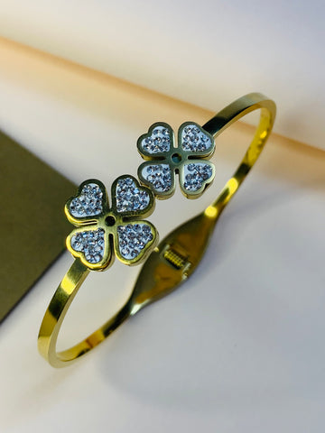 Elegent Floral Bangle in Gold With Crystal Accents